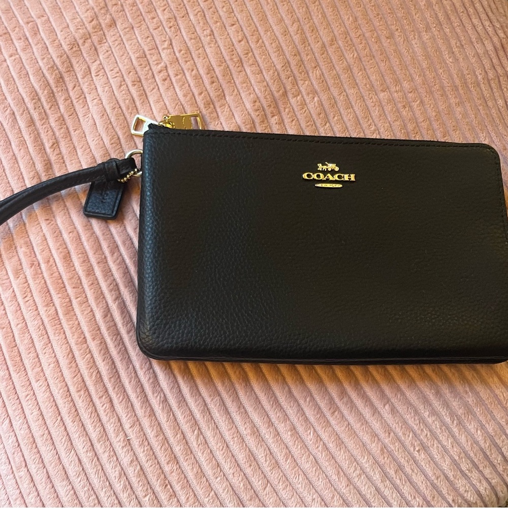 Coach Double Zip Pebbled Leather Black Wristlet with Gold Hardware